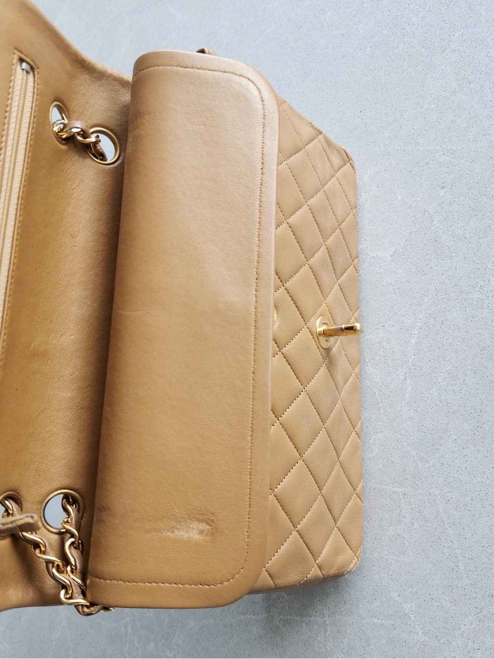 Chanel Classic Flap in Caramel Lambskin Series 1 Vintage 24k gold plated - Picture 3 of 8